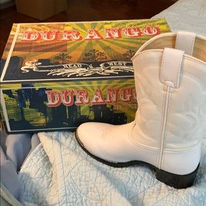 White Little girl cowgirl boots